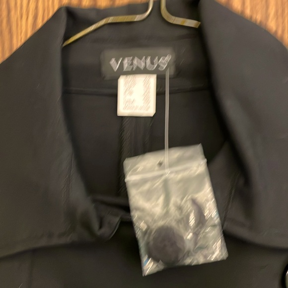-Venus Women’s Jacket NWT - Picture 2 of 5